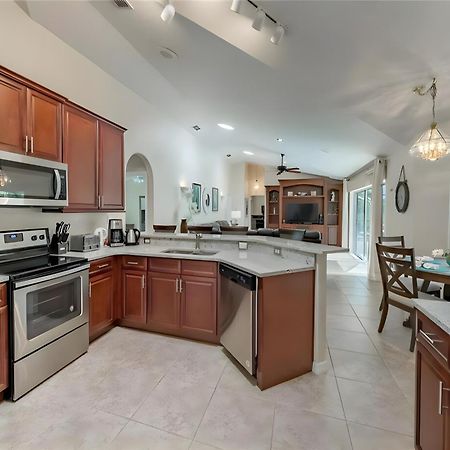Stunning 5 Bedroom Pool Home Hot Tub 10 Mins To Disney Орландо Екстер'єр фото